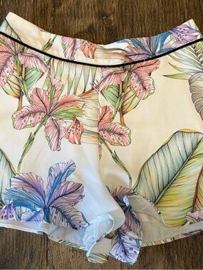 Summer Shorts Size Small Colorful Floral Print Silky Like Feminine in Very GUC